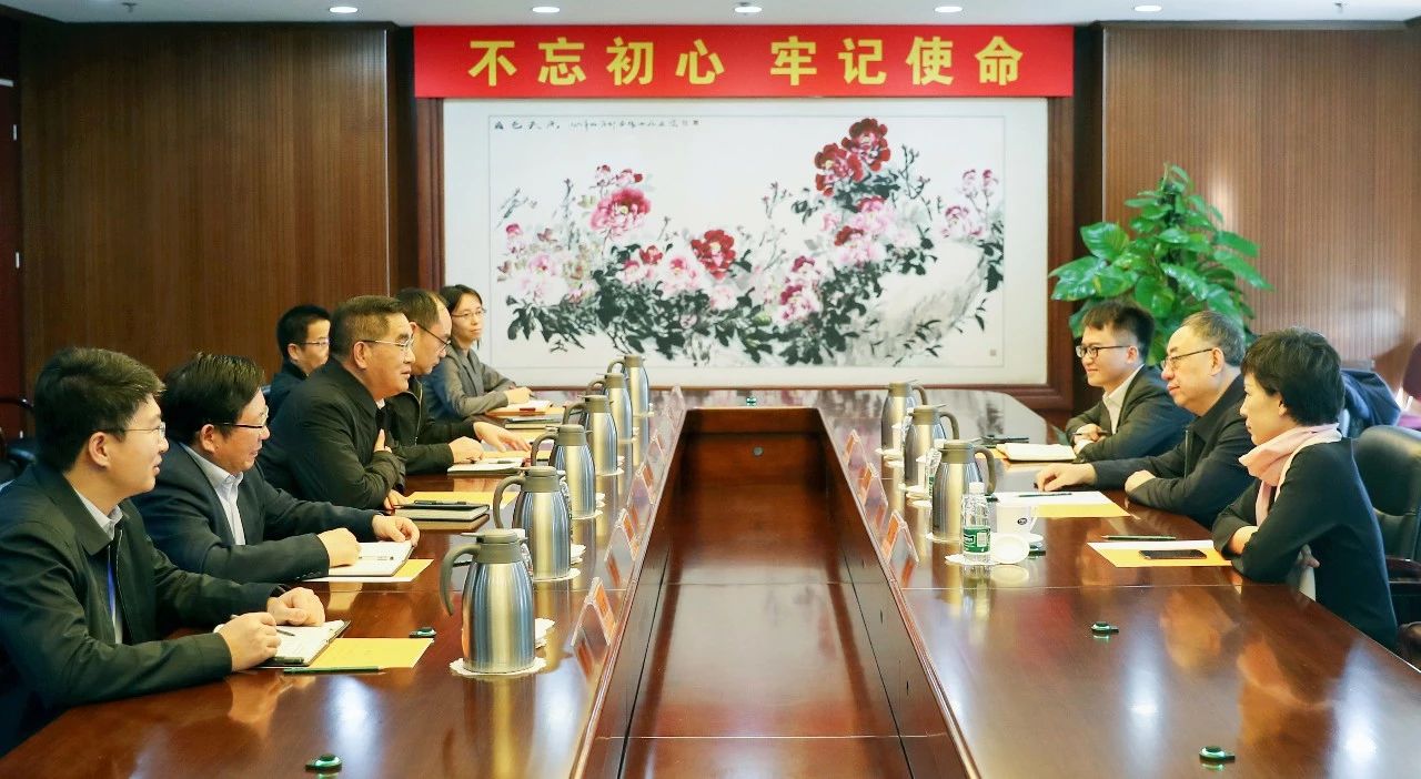 姜仁鋒會見中國國新黨委委員、總會計(jì)師劉學(xué)詩 