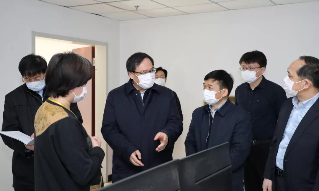 楊金成到七院、七一四所檢查指導(dǎo)疫情防控和復(fù)工復(fù)產(chǎn)工作